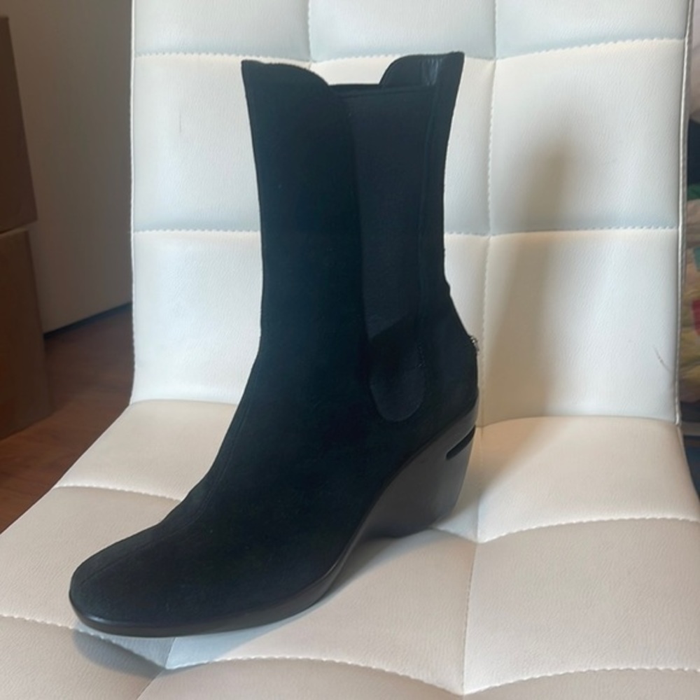 EUC Cole Haan NikeAir Suede Leather Boot